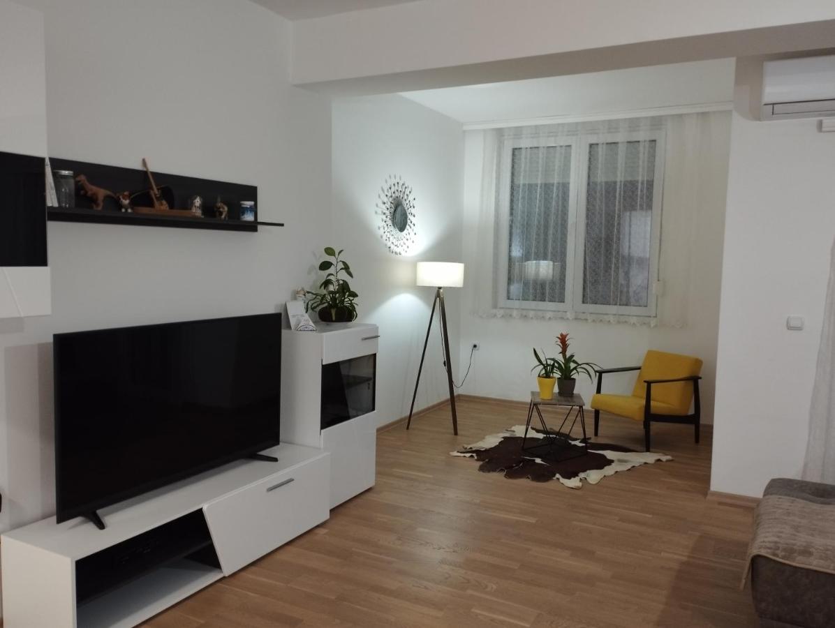 Sofija Apartment Kumanovo Buitenkant foto